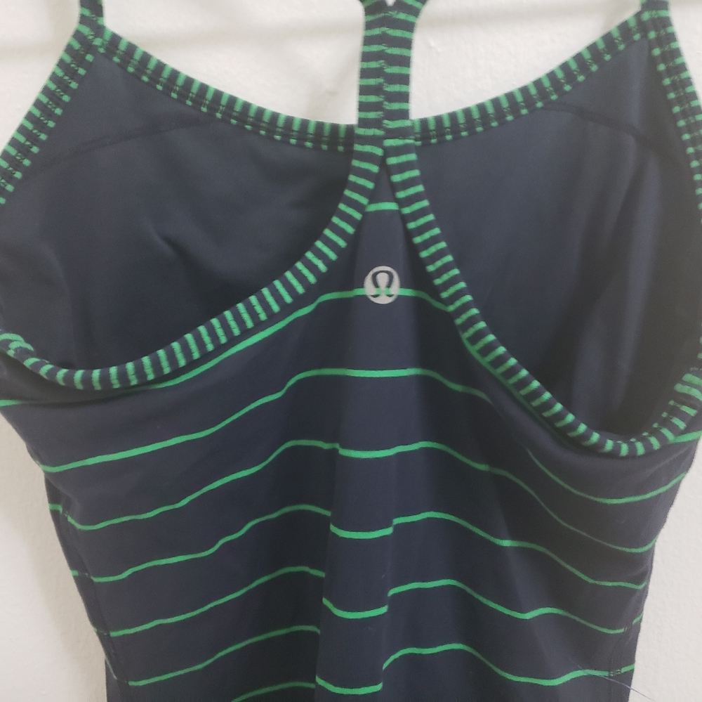 GREEN AND BLUE Lululemon SPAGETTI RACERBACK top!